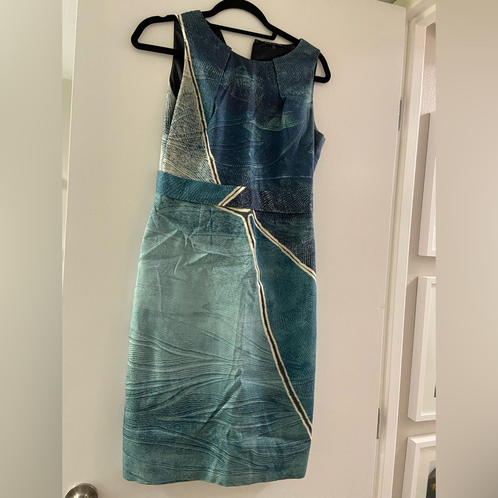 LAST CHANCE Elie Tahari Knee Length Dress